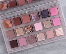 Load image into Gallery viewer, HUDA BEAUTY Rose Quartz Eyeshadow Palette
