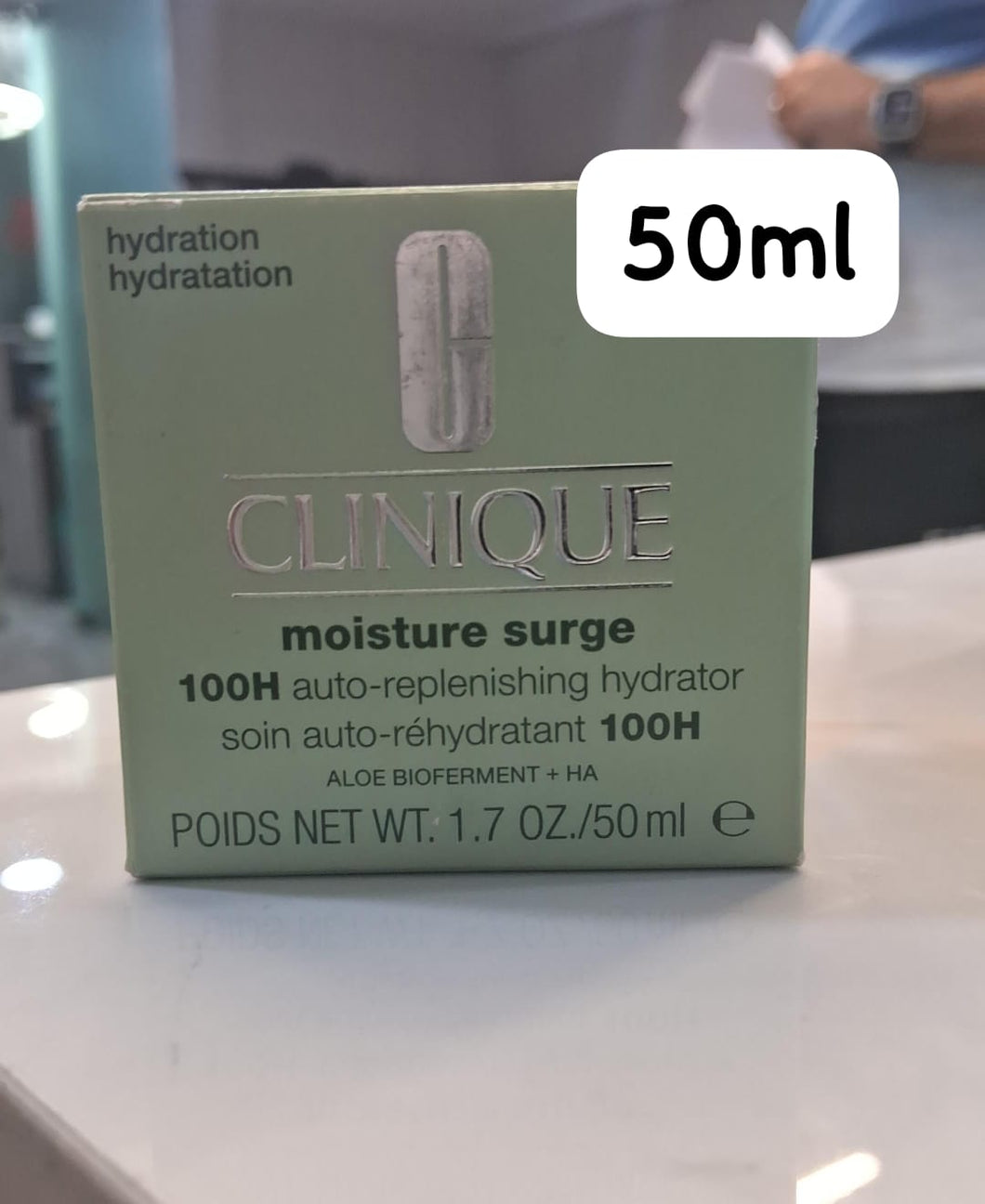 Clinique Moisture Surge 100H Auto-Replenishing Hydrator (Moisturizer) 50Ml