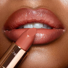 Load image into Gallery viewer, charlotte tilbury matte revolution Stoned Rose
